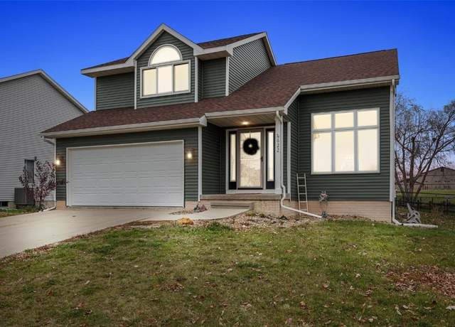 Property at 622 White Ivy Pl NE, Cedar Rapids, IA 52402, 3 beds, 2.5 baths