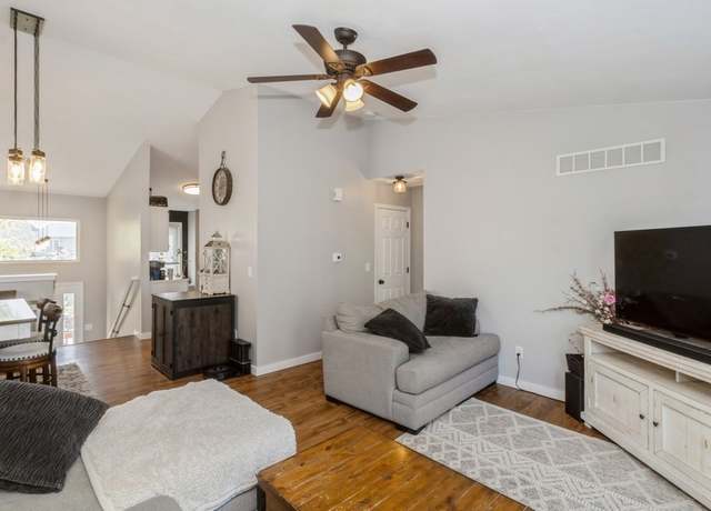 Property at 50 Augusta Ct, North Liberty, IA 52317, 3 beds, 2 baths