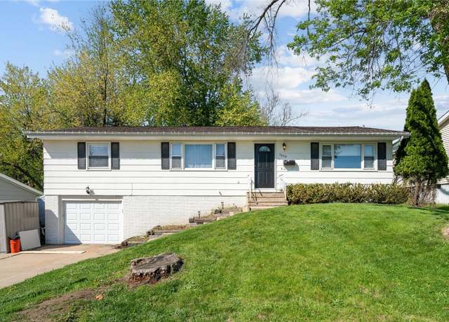 Property at 1000 Parkview Dr, Marion, IA 52302, 3 beds, 1 bath