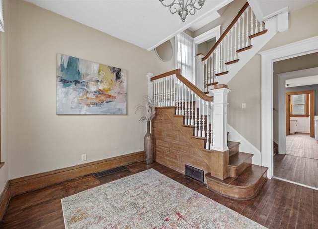 Property at 1218 1st St SW, Cedar Rapids, IA 52404, 3 beds, 2.5 baths