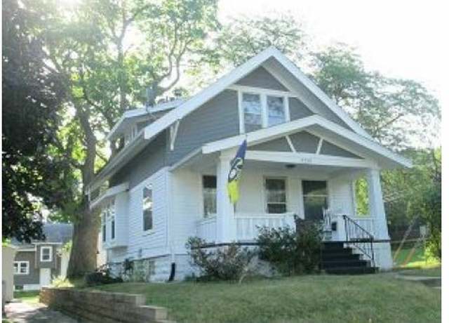 Property at 2225 J St SW, Cedar Rapids, IA 52404, 3 beds, 1 bath