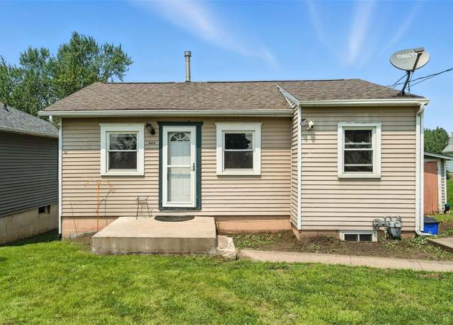 Property at 406 28th Ave SW, Cedar Rapids, IA 52404, 2 beds, 1 bath