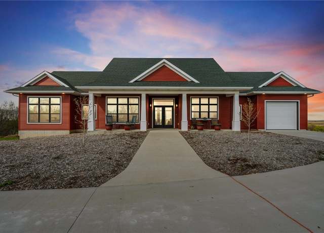 Property at 4009 Quail Ridge Rd, Center Point, IA 52213, 3 beds, 3 baths