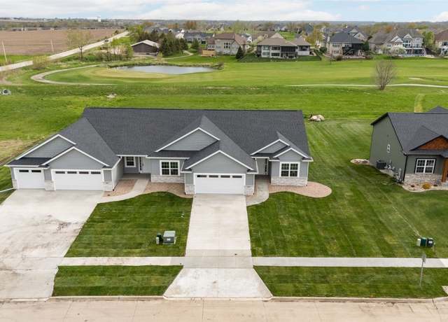 Property at 3037 Royal Oak Rdg, Marion, IA 52302, 3 beds, 3 baths