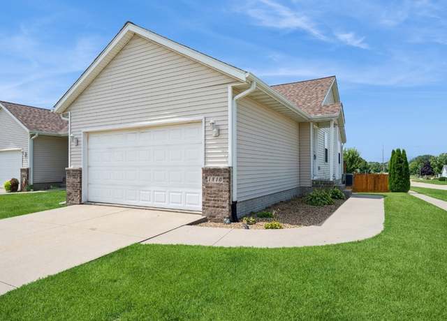 Property at 1810 50th St, Marion, IA 52302, 3 beds, 3 baths