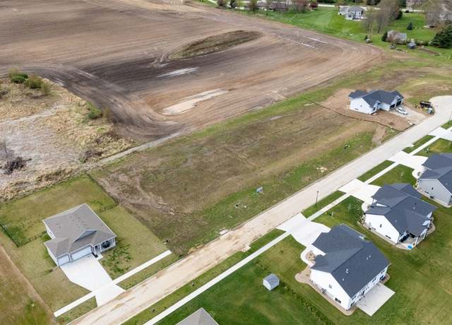 Property at 3003 Prairielight Ct, Hiawatha, IA 52233