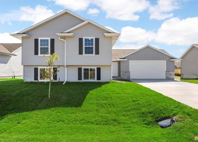 Property at 834 Indigo Dr, Palo, IA 52324, 3 beds, 2 baths