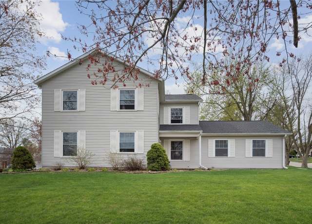 Property at 361 Essex Dr. Dr NE, Cedar Rapids, IA 52402, 4 beds, 2.5 baths