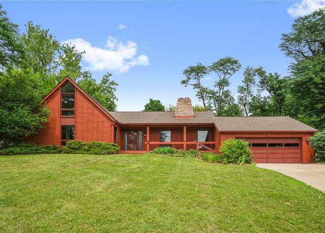 Property at 4262 Fox Meadow Dr SE, Cedar Rapids, IA 52403, 3 beds, 3.5 baths