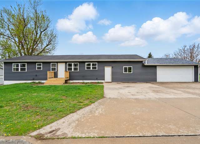 Property at 404 Main Street St, Shellsburg, IA 52332, 3 beds, 2 baths