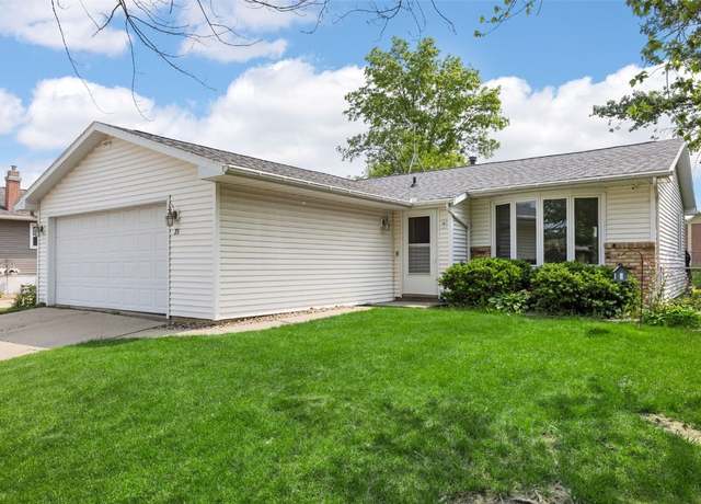 Property at 35 Julia Anne Dr Dr, Cedar Rapids, IA 52405, 3 beds, 1.5 baths