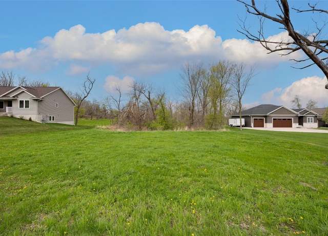 Property at 2048 20th St NW, Cedar Rapids, IA 52405