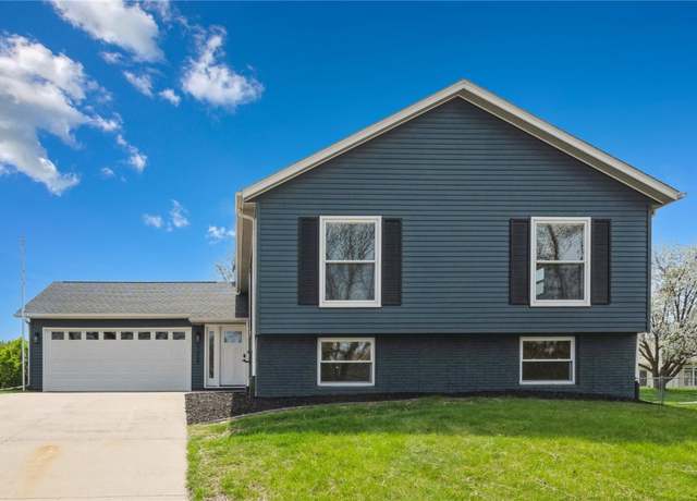 Property at 7009 Windwood Ln NE, Cedar Rapids, IA 52402, 4 beds, 2 baths
