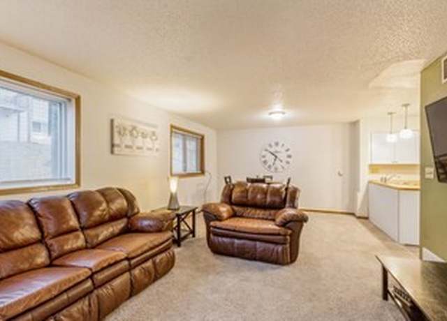 Property at 740 Westwind Dr #2, Iowa City, IA 52246, 2 beds, 1 bath