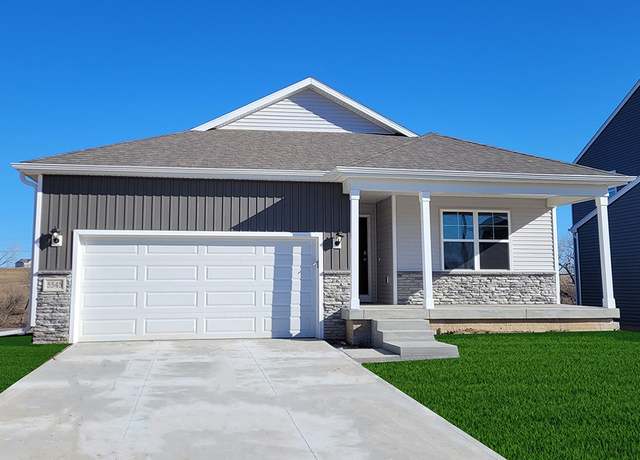 Property at 21 Pompas Dr SW, Cedar Rapids, IA 52404, 3 beds, 2 baths