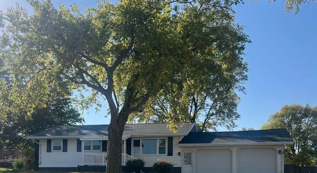 Photo of 607 Sunset St, Urbana, IA 52345