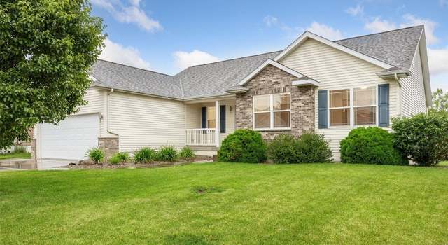 Photo of 412 Limerock Dr NW, Cedar Rapids, IA 52405