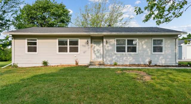 Photo of 1626 High View Dr, Mt Vernon, IA 52314