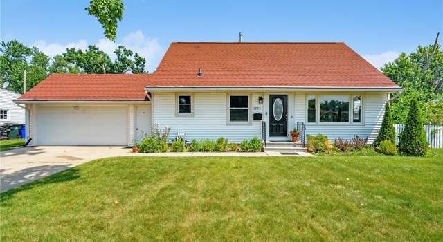 Photo of 1252 29th St, Cedar Rapids, IA 52402