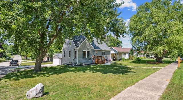 Photo of 1102 E 2nd St, Anamosa, IA 52205
