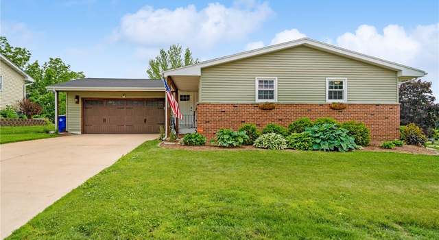 Photo of 309 Crandall Dr NE, Cedar Rapids, IA 52402