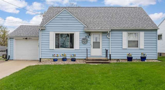 Photo of 818 15th St SW, Cedar Rapids, IA 52404