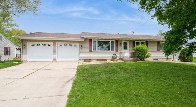 Photo of 338 E South St, Lisbon, IA 52253