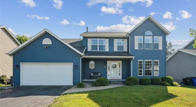 Photo of 405 Stoney Creek Rd NW, Cedar Rapids, IA 52405