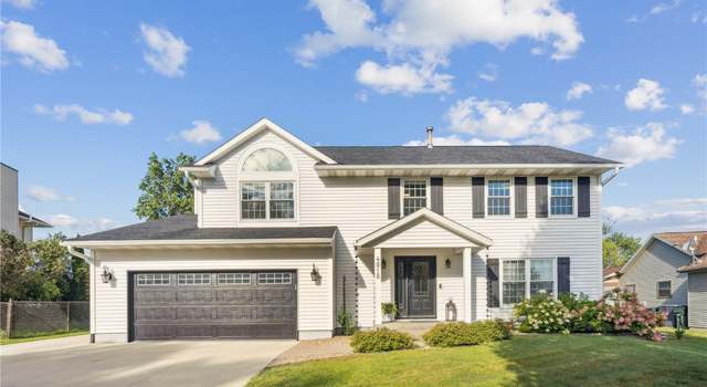 Photo of 4515 Coventry Ln NE, Cedar Rapids, IA 52402