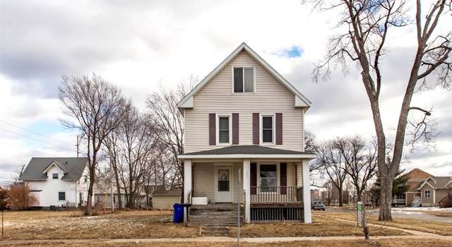Photo of 901 Ellis Blvd Blvd NW, Cedar Rapids, IA 52405
