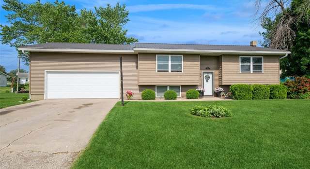 Photo of 303 6th Ave, Newhall, IA 52315