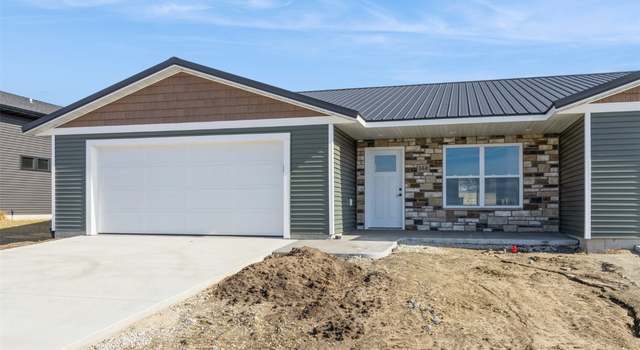 Photo of 144 Towne Centre Dr, Urbana, IA 52345