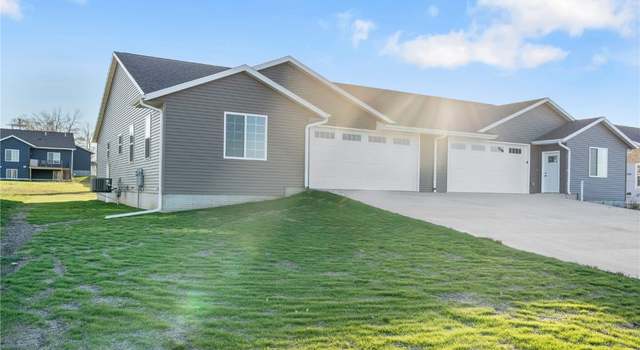 Photo of 205 William Way, Newhall, IA 52315