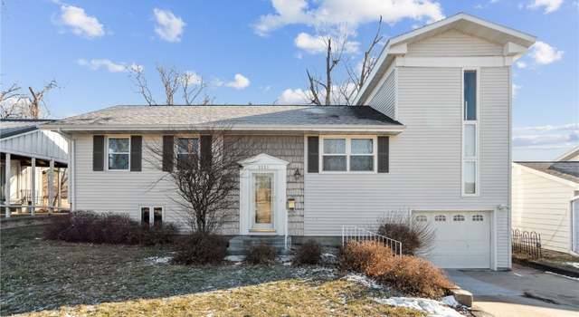 Photo of 1119 Cheyenne Rd, Cedar Rapids, IA 52405