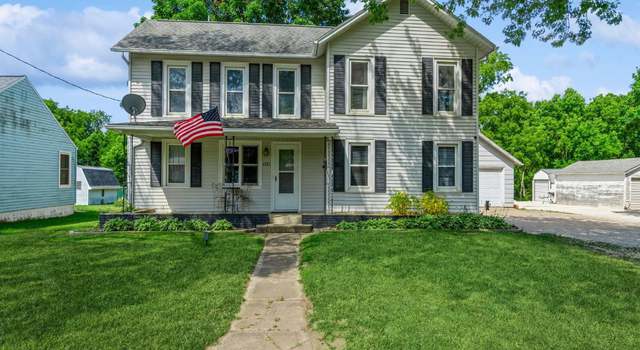 Photo of 1321 Franklin St, Center Point, IA 52213