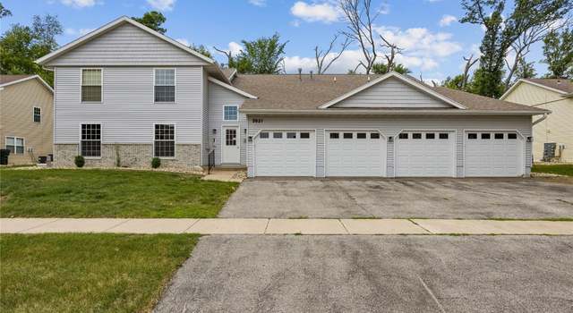 Photo of 3921 Lexington Dr NE Unit B, Cedar Rapids, IA 52402