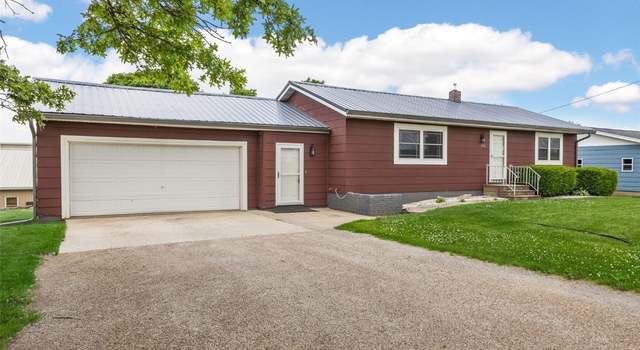 Photo of 203 B Ave, Newhall, IA 52315