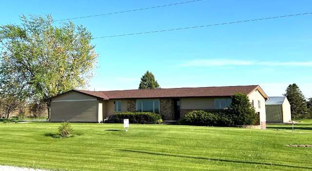 Photo of 7101 28th Ave, Newhall, IA 52315