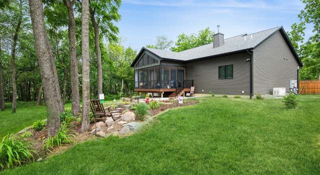 Photo of 4636 W Blue Rd, Walker, IA 52352