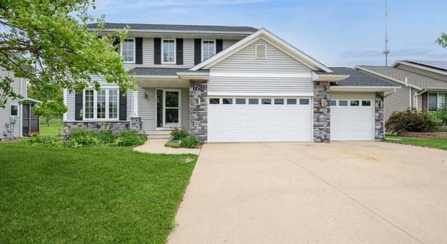 Photo of 7213 Rolling Ridge Dr SW, Cedar Rapids, IA 52404