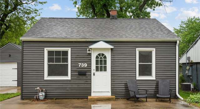 Photo of 739 36th St NE, Cedar Rapids, IA 52402
