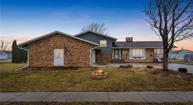 Photo of 202 7th St, Van Horne, IA 52346