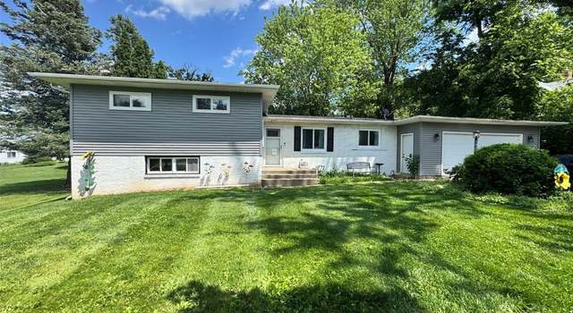 Photo of 505 S Oak St St, Anamosa, IA 52205