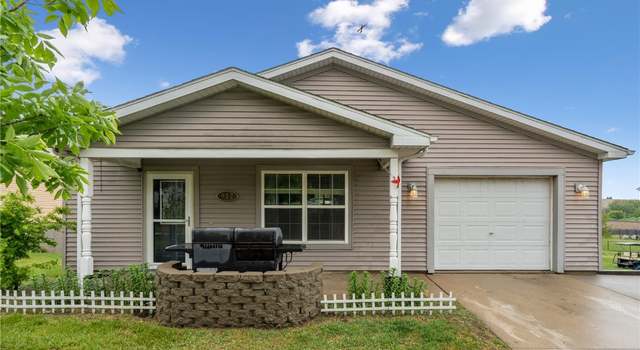 Photo of 912 North St St, Williamsburg, IA 52361