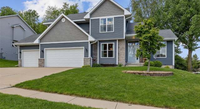 Photo of 3725 Emerson Ave NE, Cedar Rapids, IA 52411