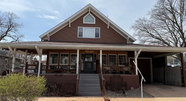 Photo of 410 S Linden St, Monticello, IA 52310