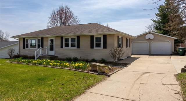 Photo of 1001 Maquoketa St, Anamosa, IA 52205