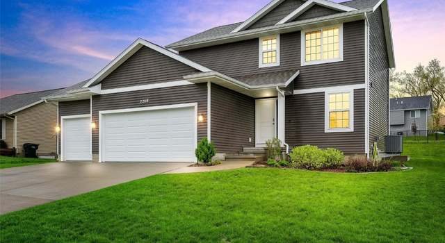 Photo of 2208 Shady Grove rd Rd SW, Cedar Rapids, IA 52404