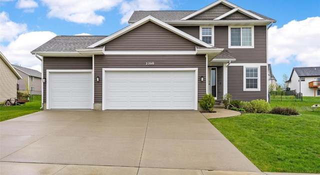 Photo of 2208 Shady Grove rd Rd SW, Cedar Rapids, IA 52404
