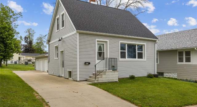 Photo of 803 17th St SW, Cedar Rapids, IA 52404